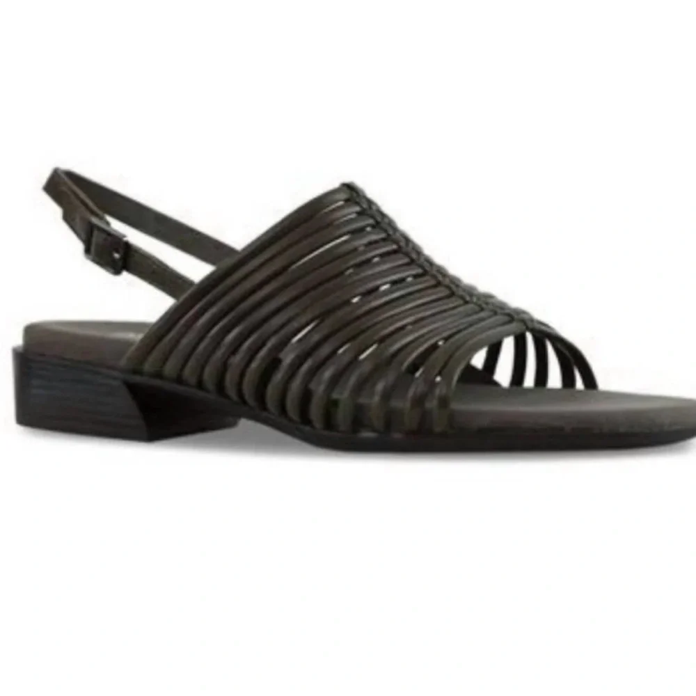 NEW NWT Munro Celia Black Strappy Sandals size 7.5